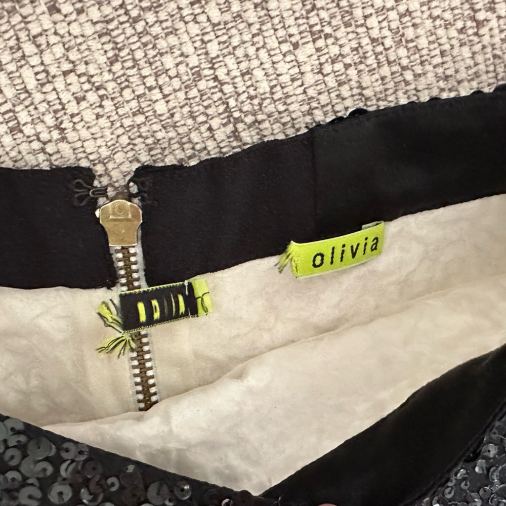 Alice + Olivia Black and White Sequin Pencil Skirt - Picture 2 of 4